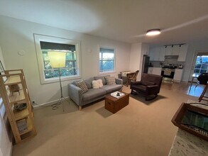 370 Richardson Way, Unit Mill Valley in-law unit in Mill Valley, CA - Building Photo - Building Photo