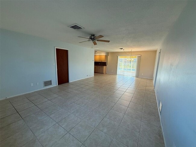 1289 Coral Ln in Englewood, FL - Building Photo - Building Photo
