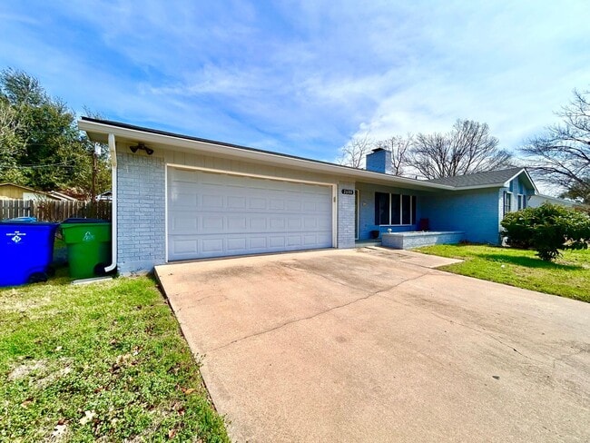 2600 Donna Dr in Taylor, TX - Building Photo - Building Photo