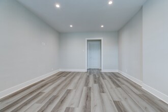 3310 W 15th St, Unit 3310 in Los Angeles, CA - Building Photo - Building Photo