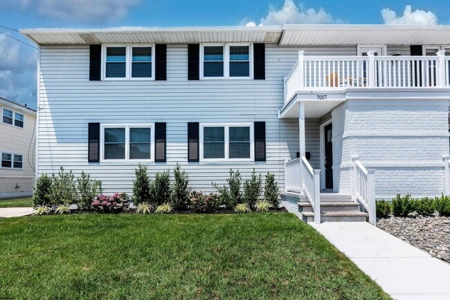 property at 7007 Ventnor Gardens Plaza