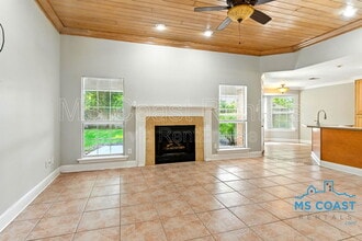 11360 Creek Dr in Gulfport, MS - Building Photo - Building Photo
