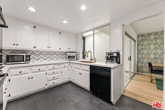 3500 W Manchester Blvd in Inglewood, CA - Building Photo - Building Photo