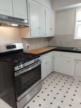 404 Naranja Dr, Unit 404 in Glendale, CA - Building Photo - Building Photo