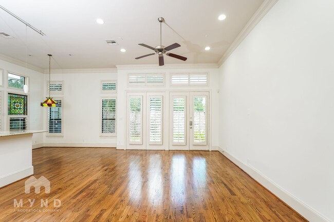 9530 Pemberton Trce in Houston, TX - Building Photo - Building Photo