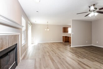 904 Flying Sun Dr in Avon, IN - Building Photo - Building Photo