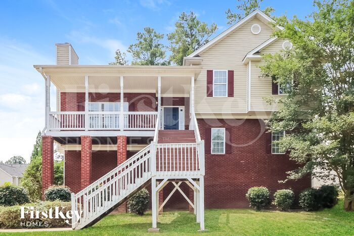 5734 Newnan Cir in Austell, GA - Building Photo