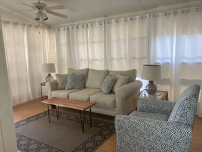 1192 Nettles Blvd in Jensen Beach, FL - Building Photo - Building Photo