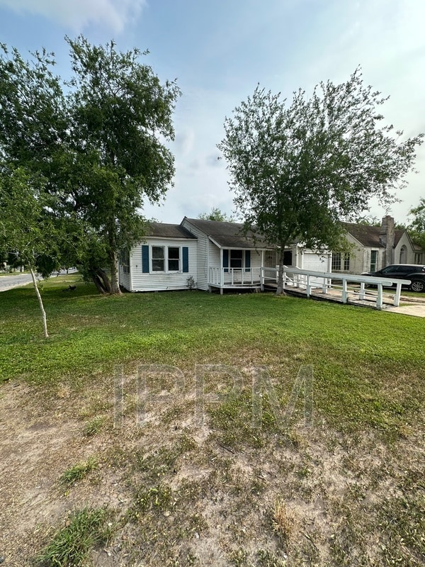 property at 501 W Pierce Ave