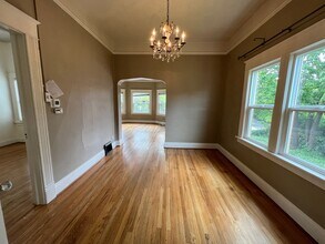 3807 NE Cleveland Ave in Portland, OR - Building Photo - Building Photo
