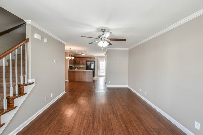 326 Sam Houston Cir in Clarksville, TN - Building Photo - Building Photo