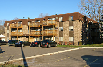 Eastgate Manor in St. Paul, MN - Building Photo - Building Photo