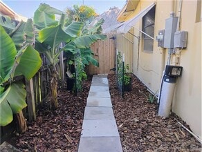 4121 Thomas St in Hollywood, FL - Building Photo - Building Photo
