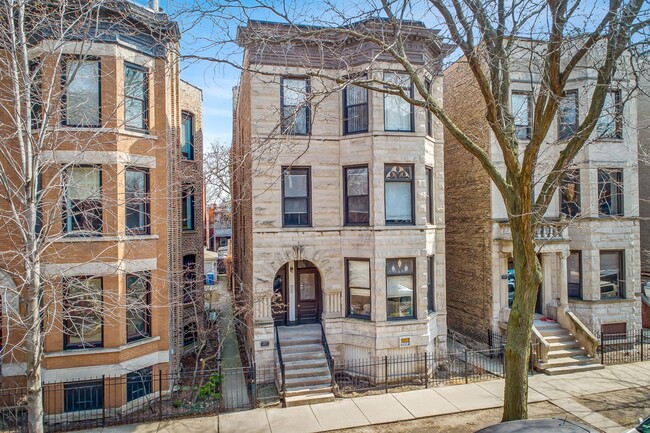 3525 N Wilton Ave, Unit 2F