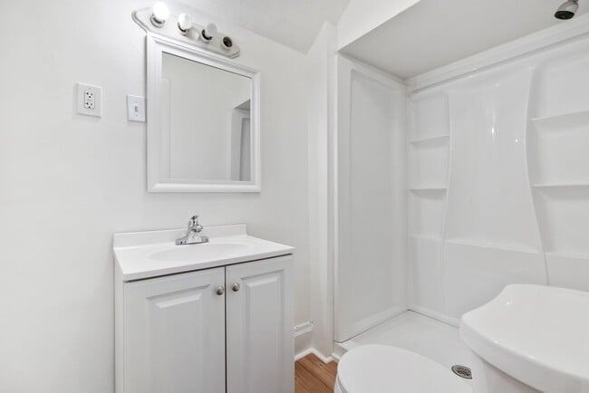 1528 Ridge Ave in Coraopolis, PA - Building Photo - Building Photo