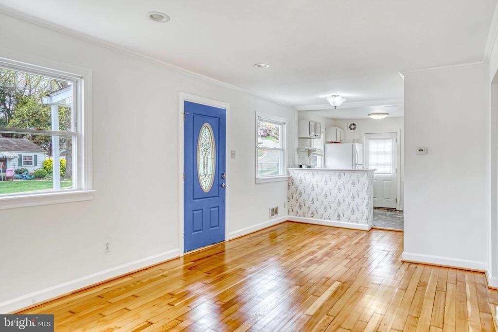 5608 Tremont Dr in Alexandria, VA - Building Photo