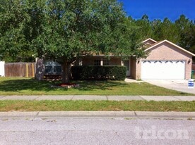2884 Forest Edge Dr in Deltona, FL - Building Photo