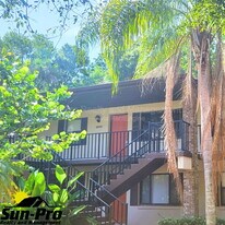 1668 Spring Garden Ct in Holly Hill, FL - Building Photo