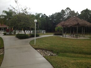 9175 Celeste Dr in Naples, FL - Building Photo - Building Photo