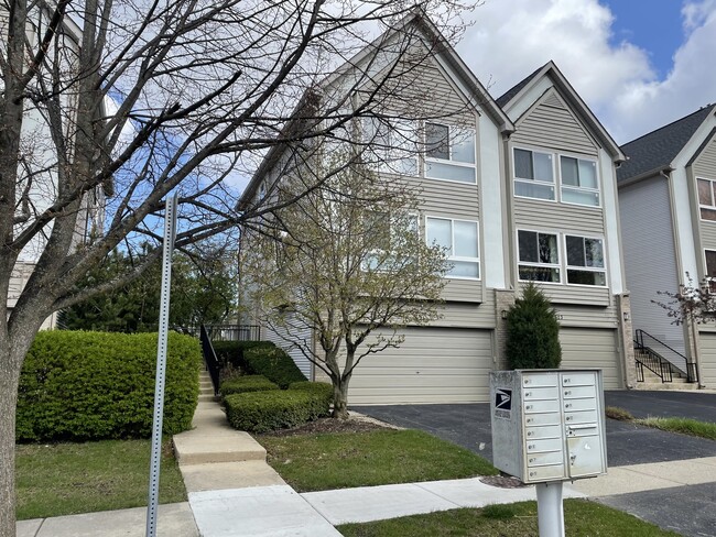 property at 621 Diamond Pointe Dr