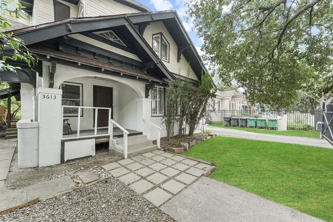 3613 Audubon Pl in Houston, TX - Building Photo - Building Photo