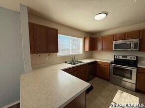 7444 Barrel Stage in San Antonio, TX - Building Photo - Building Photo