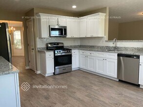 1357 Hillandale Rd in Lawrenceville, GA - Foto de edificio - Building Photo