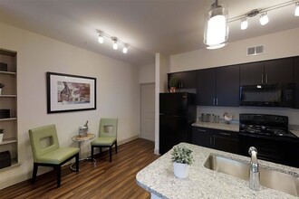 8520 Madie Dr, Unit 2209 in Houston, TX - Building Photo - Building Photo