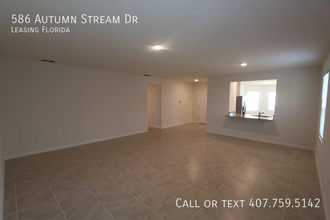 586 Autumn Stream Dr in Auburndale, FL - Building Photo - Building Photo