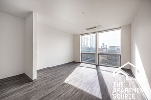 2340 N California Ave in Chicago, IL - Building Photo