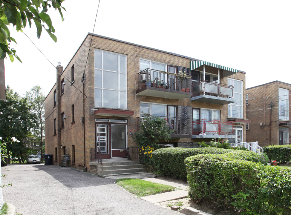 5-7 Elway Ct in Toronto, ON - Building Photo