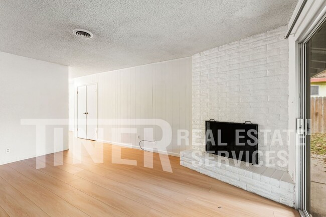 2 Cinder Ct in Sacramento, CA - Building Photo - Building Photo