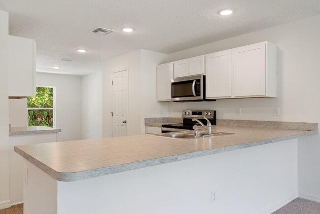 442 SW Carmelite St in Port St. Lucie, FL - Building Photo - Building Photo