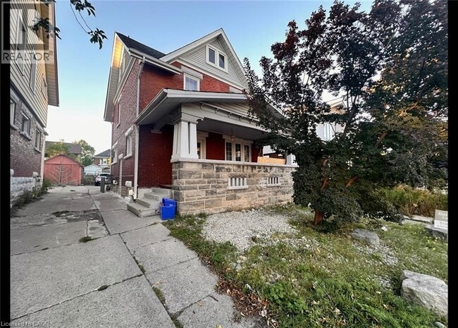 property at 22 Wellington St N