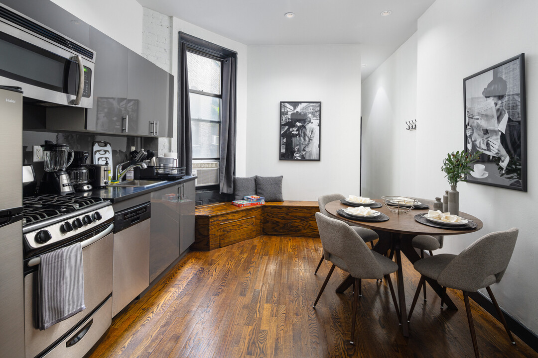 Stylish 3/4BD Apartments (+Rooftop&Backyard) in New York, NY - Building Photo