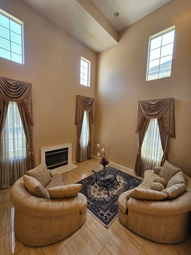 11871 Mahogany Dr in Garden Grove, CA - Building Photo - Building Photo