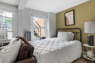 12 Derne St, Unit 301 in Boston, MA - Building Photo - Building Photo