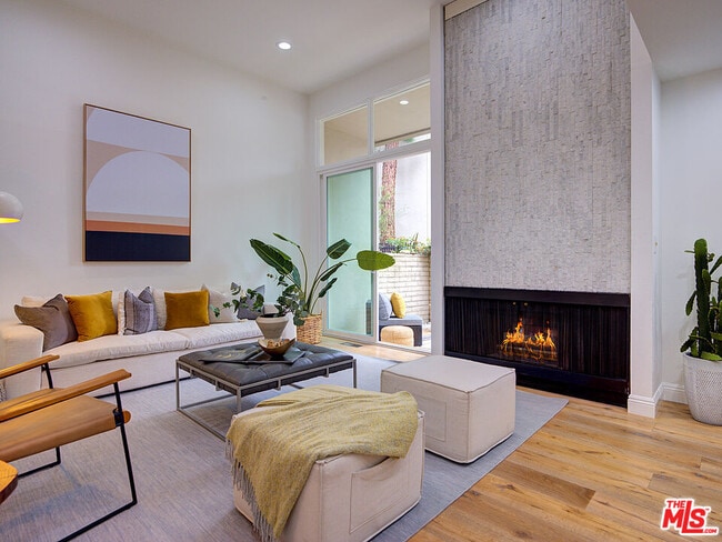 4746 La Villa Marina in Marina Del Rey, CA - Building Photo - Building Photo