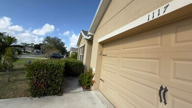 1117 SW Goodman Ave in Port St. Lucie, FL - Building Photo - Building Photo