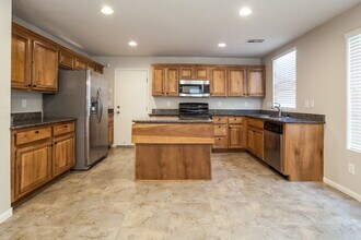 8964 Candice Creek Ct in Las Vegas, NV - Building Photo - Building Photo