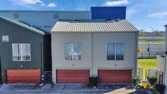 6935 Yellowstone Way Dr in Houston, TX - Building Photo