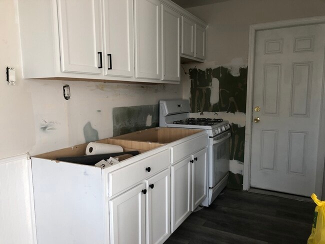 38 Williamson St in East Rockaway, NY - Building Photo - Building Photo