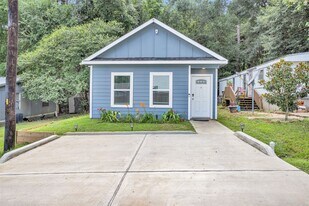 286 Westchase St in Montgomery, TX - Building Photo