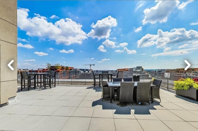 555 Massachusetts Ave NW, Unit Apt in Washington, DC - Foto de edificio - Building Photo
