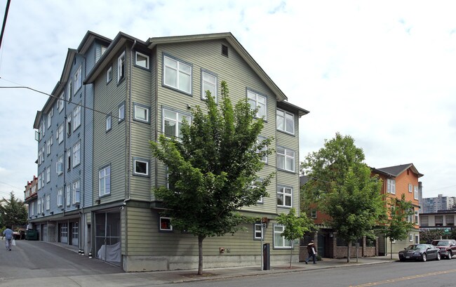 Lakeview Apartments in Seattle, WA - Building Photo - Building Photo