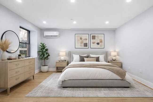 307 W 136th St in New York, NY - Building Photo - Building Photo