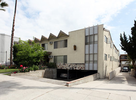 546 Glenwood Rd in Glendale, CA - Building Photo