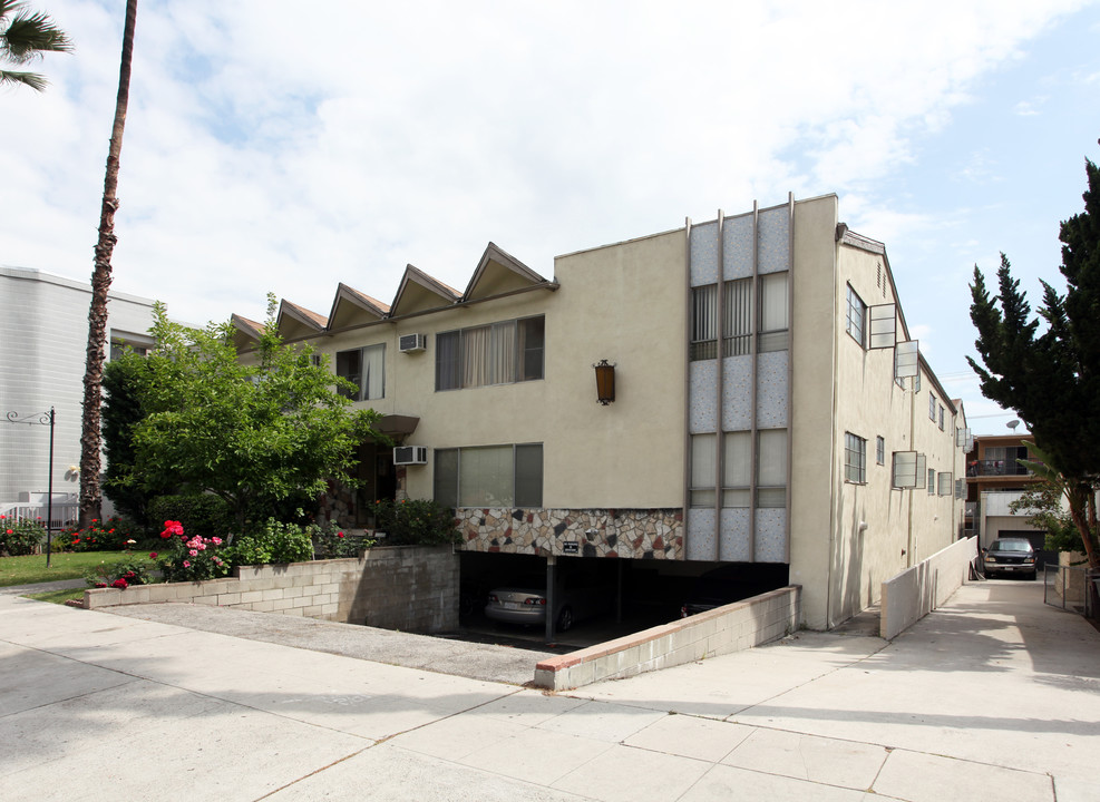 546 Glenwood Rd in Glendale, CA - Building Photo