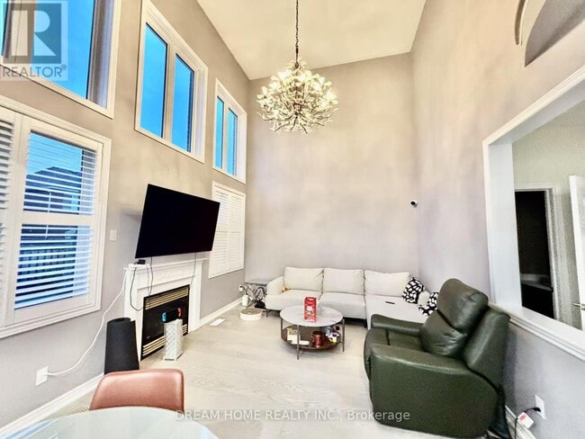 property at 23 Hawksbury Rd