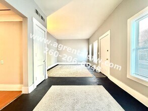 209 S West St in Angola, IN - Building Photo - Building Photo